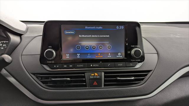 Used 2024 Nissan Altima 2.5 S FWD image 24