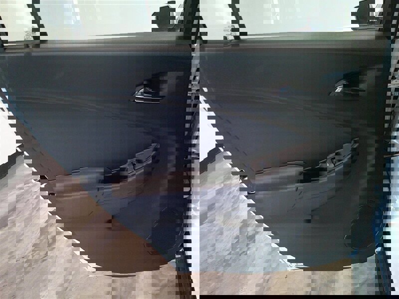 Used 2018 Chevrolet Volt LT w/ LT Driver Confidence Package image 35