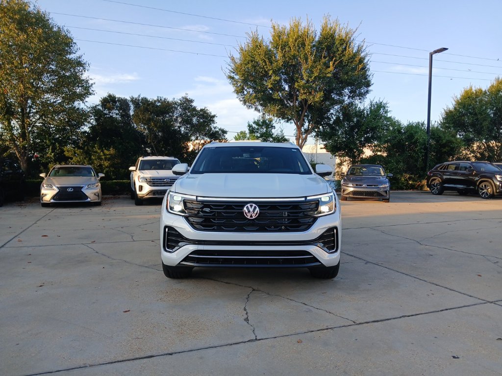 New 2026 Volkswagen Atlas Cross Sport SEL Premium R-Line AWD/4WD image 2