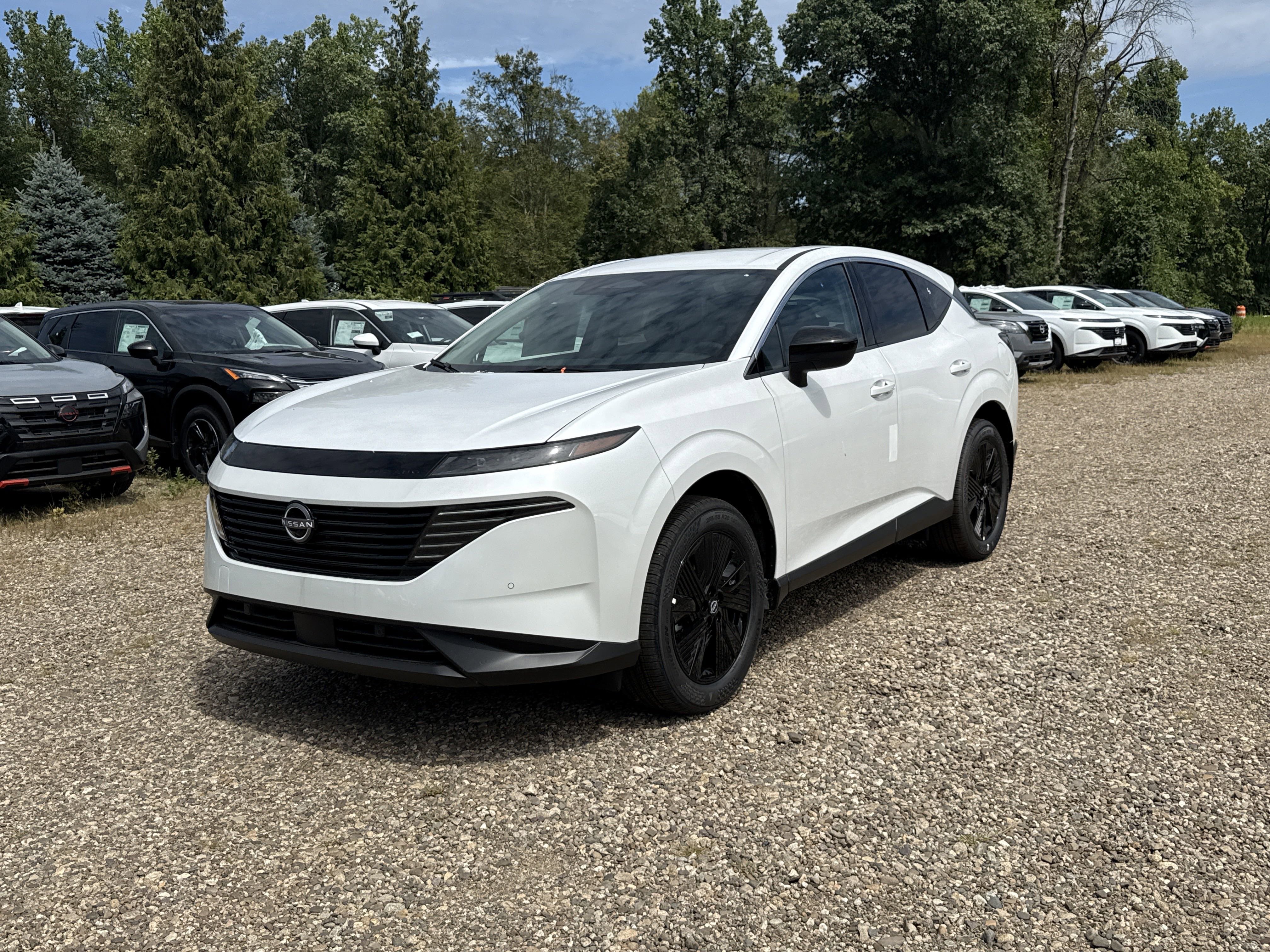 New 2025 Nissan Murano SV image 1