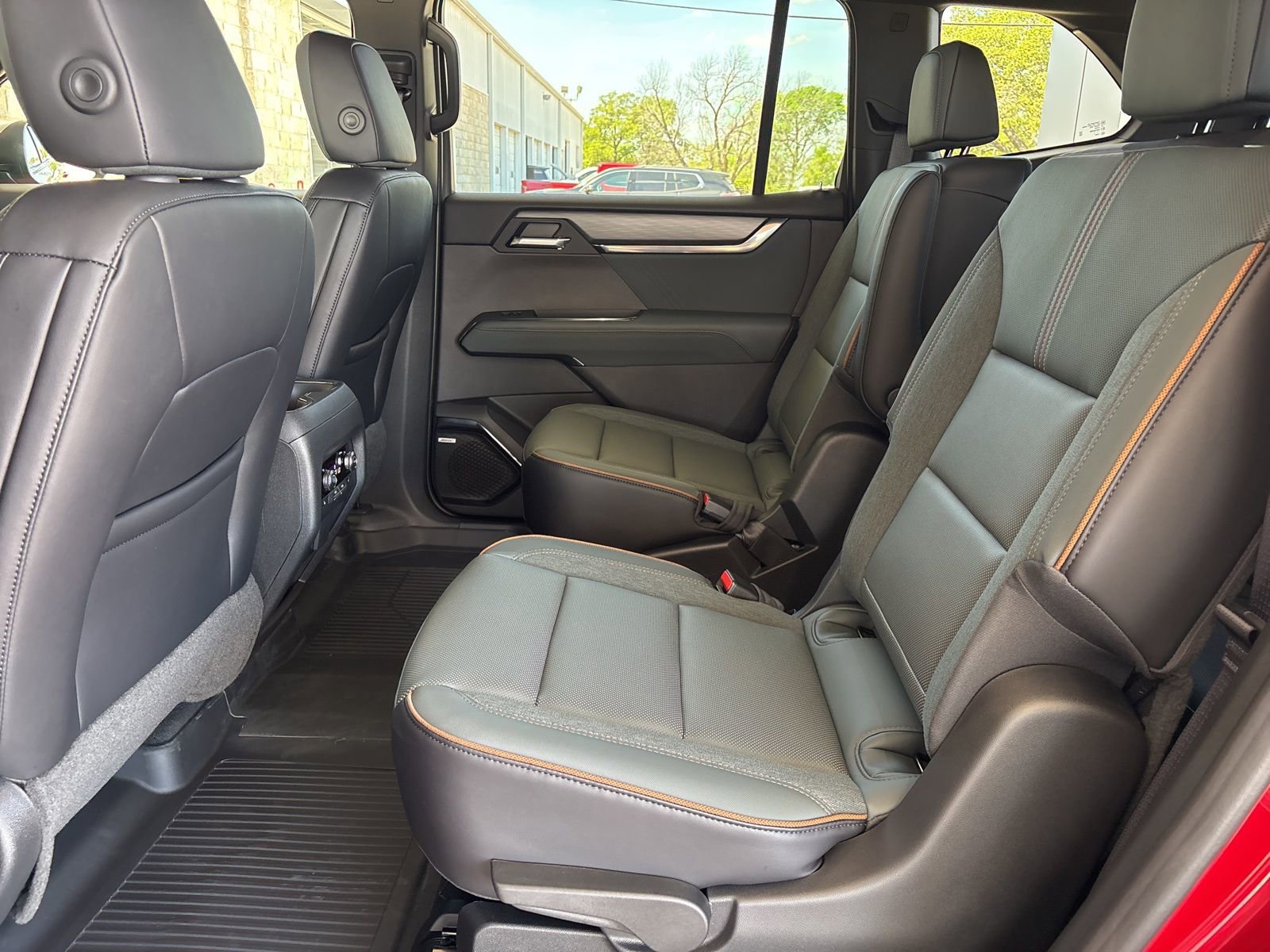 New 2026 GMC Acadia AT4 image 15