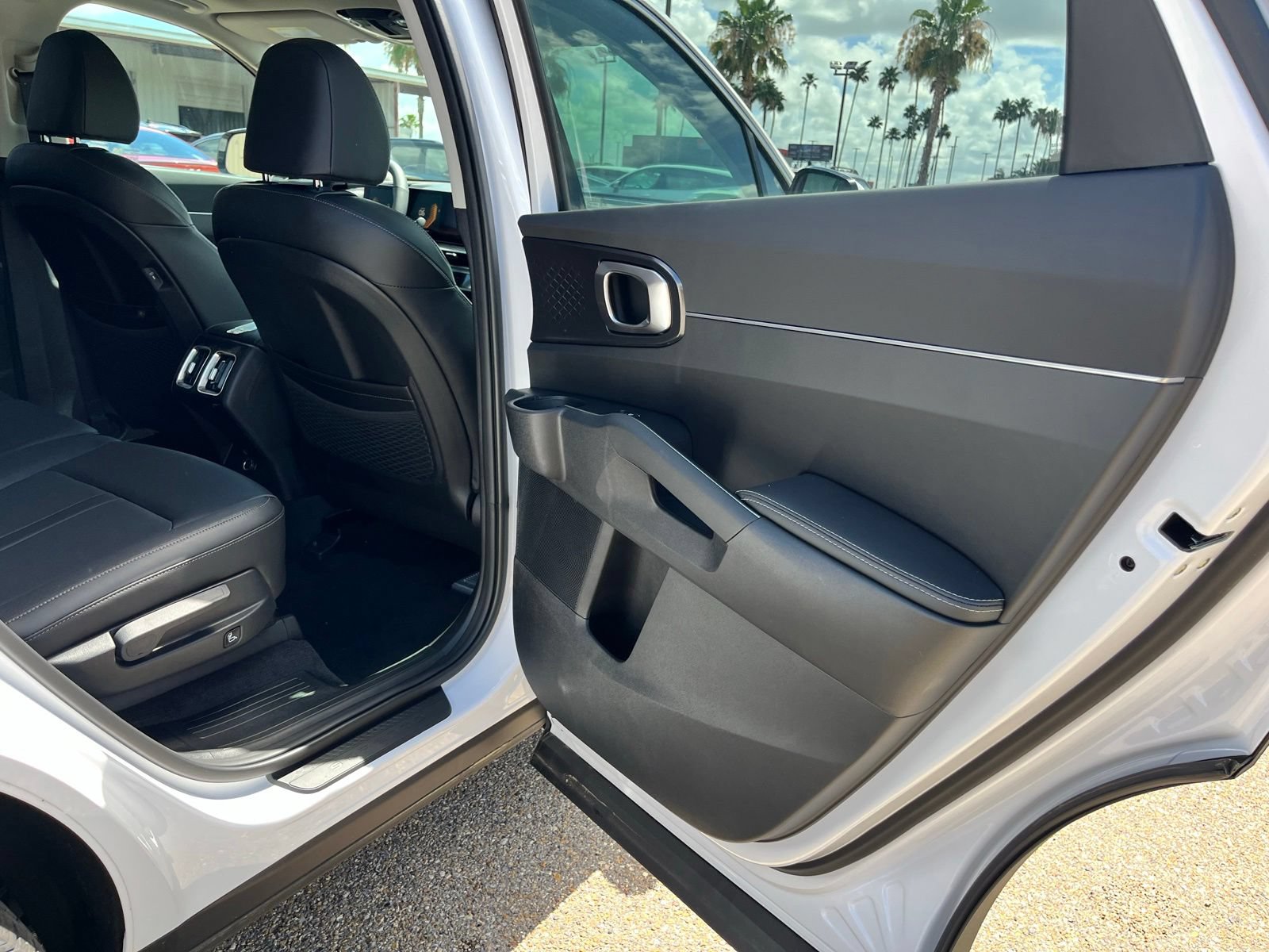 New 2026 Kia Sorento S w/ S Panoramic Sunroof Package FWD image 19