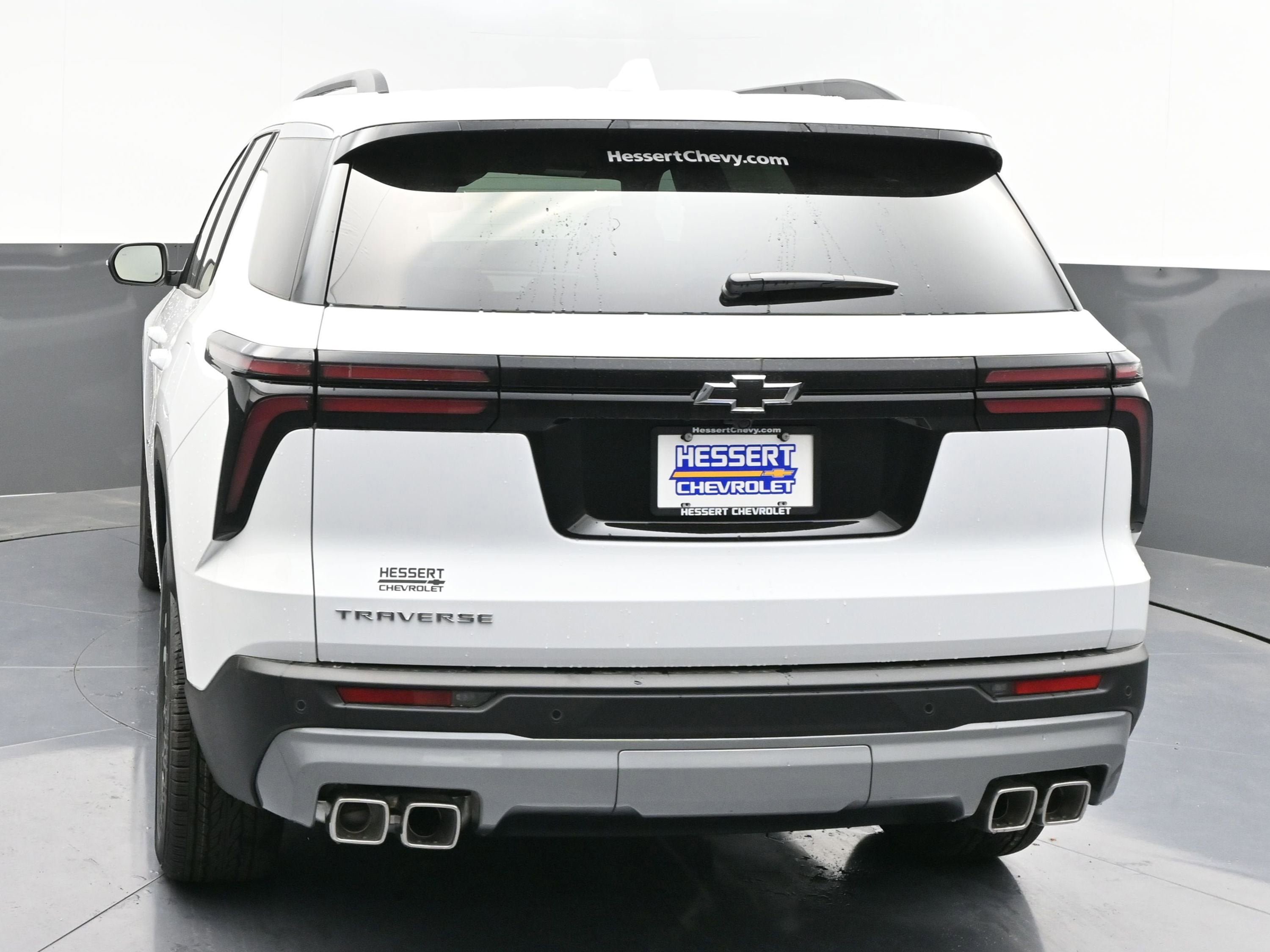 New 2026 Chevrolet Traverse LT w/ Sun and Wheel Package FWD image 6