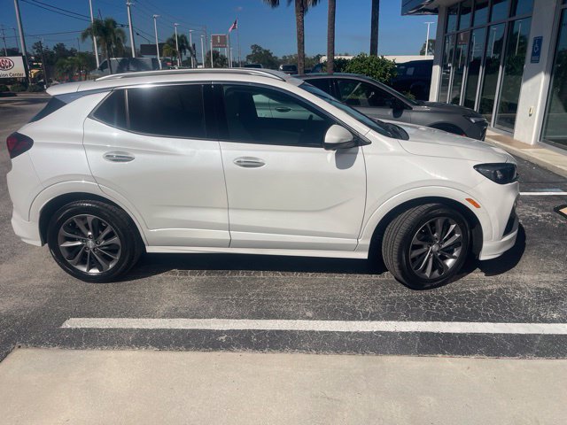 Used 2022 Buick Encore GX Essence w/ Advanced Technology Package FWD image 3