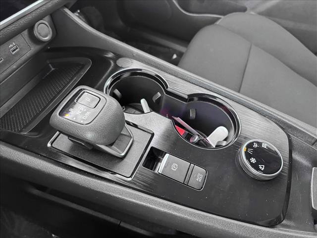 Used 2023 Nissan Rogue S image 13