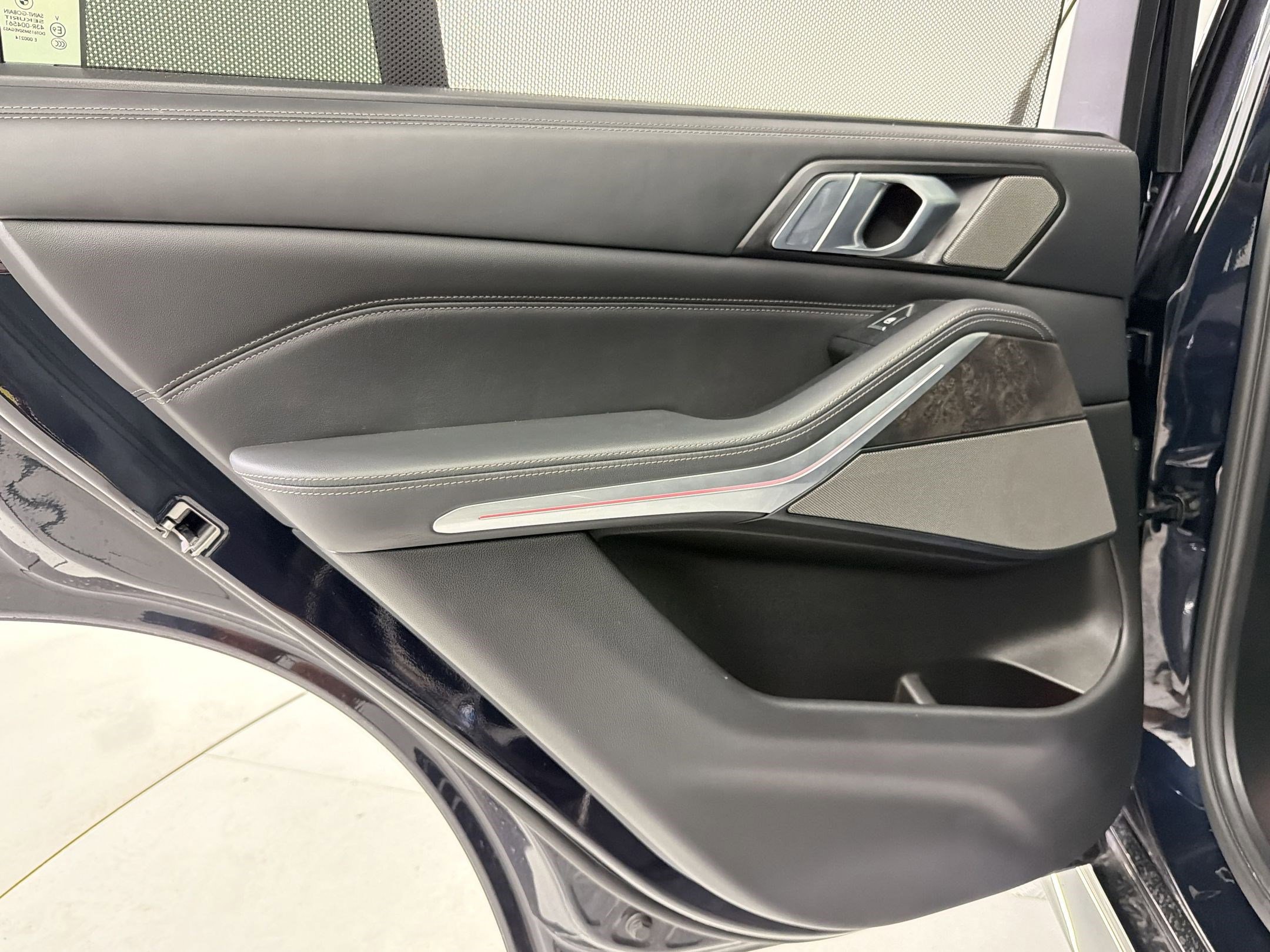 Used 2022 BMW X5 M50i w/ Dynamic Handling Package image 26