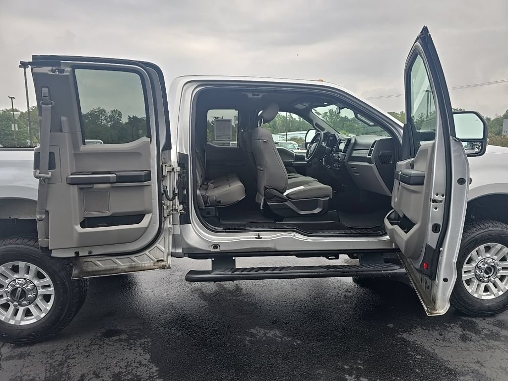 Used 2019 Ford F250 XLT w/ XLT Value Package AWD/4WD image 41