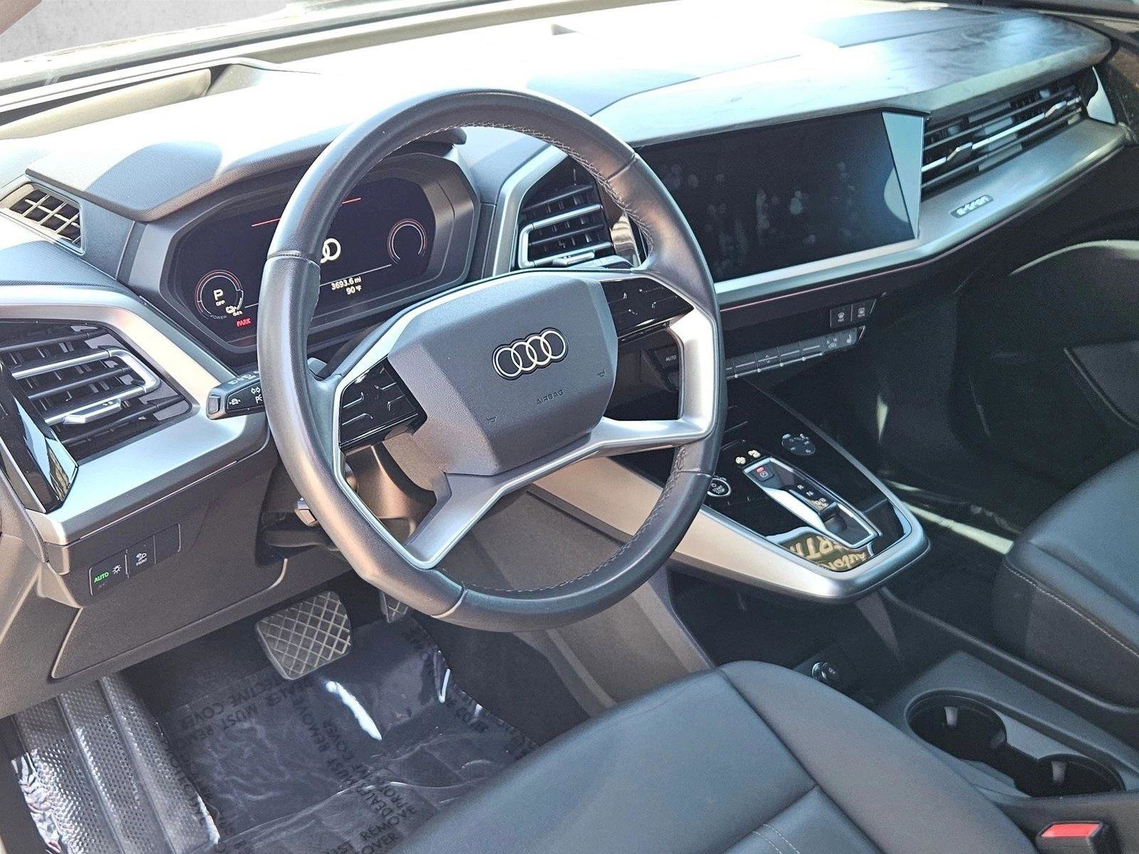 Used 2022 Audi Q4 e-tron Prestige AWD/4WD image 13
