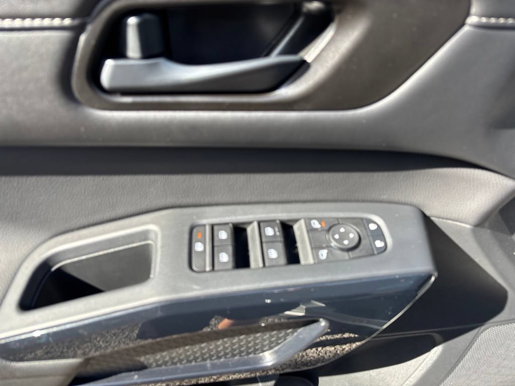Certified 2025 Nissan Pathfinder SV AWD/4WD image 20
