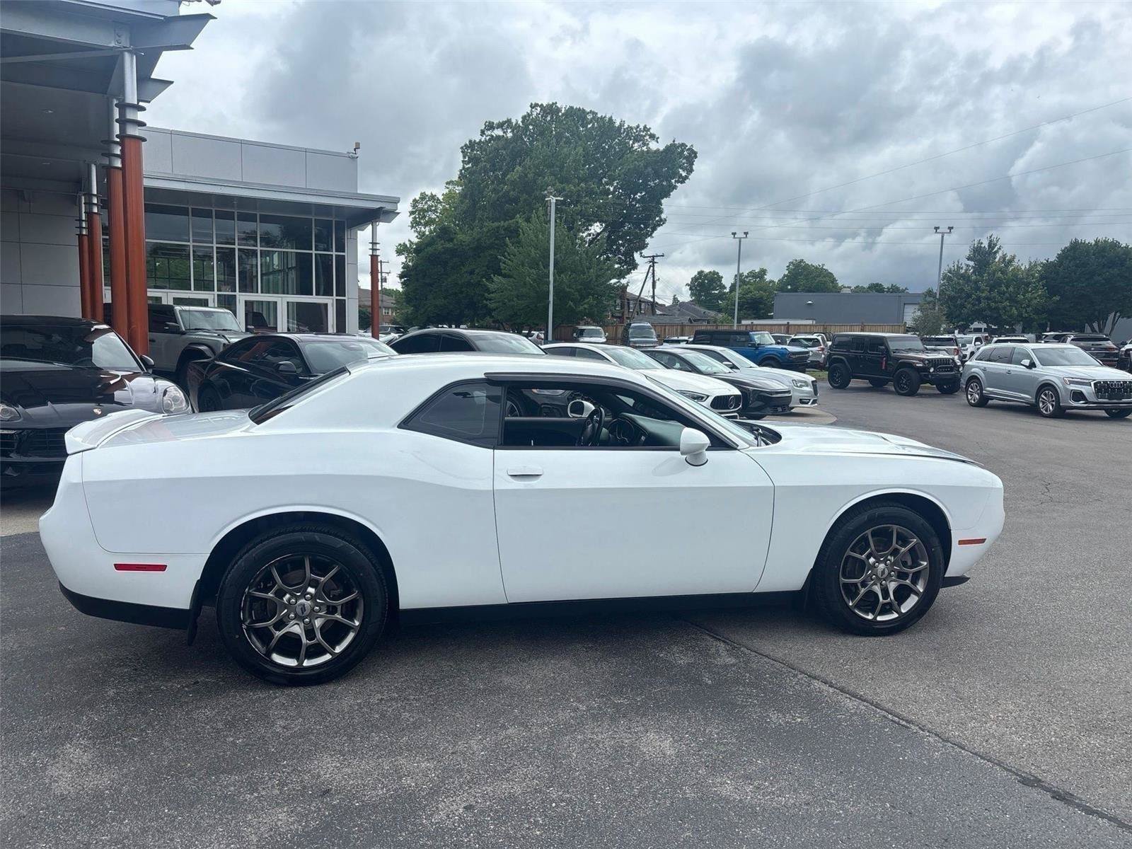 Used 2017 Dodge Challenger GT w/ GT Interior Package AWD/4WD image 1