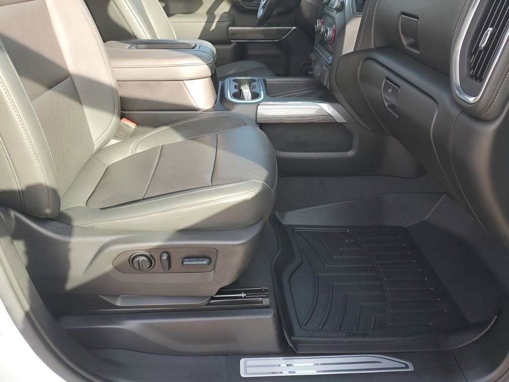 Used 2022 Chevrolet Silverado 3500 LTZ w/ LTZ Texas Edition image 16