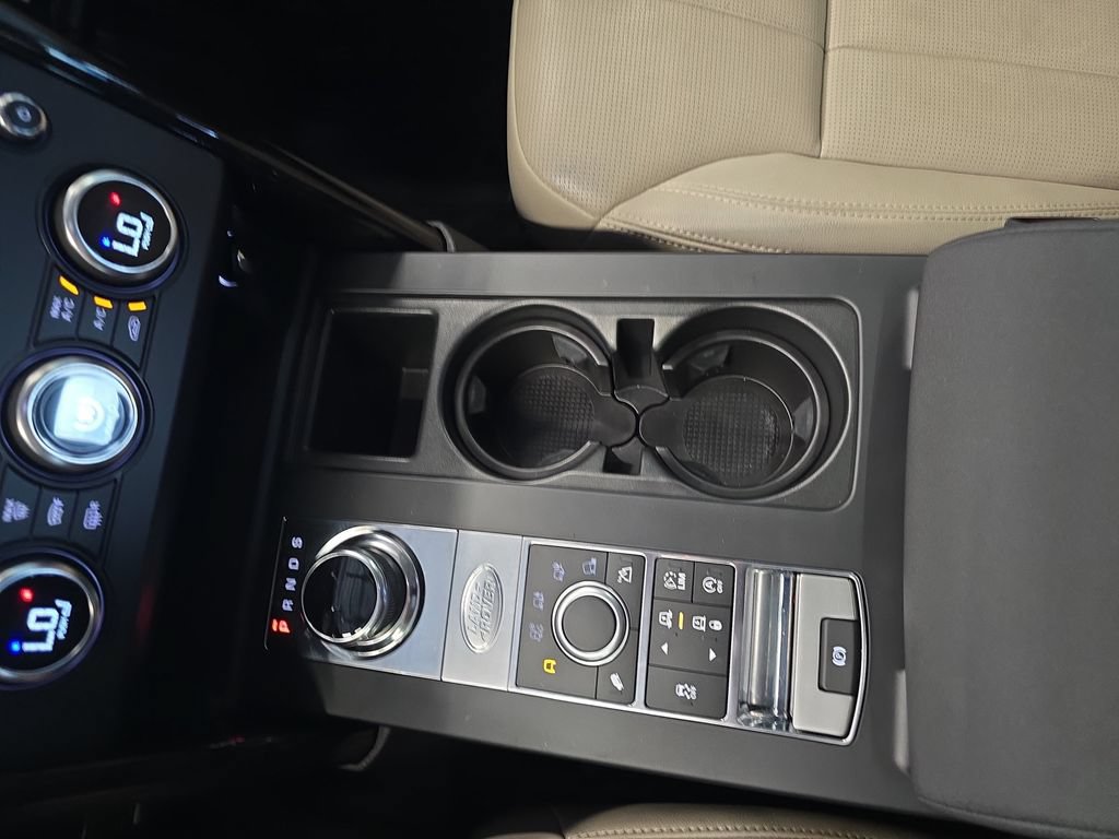 Used 2018 Land Rover Discovery SE AWD/4WD image 29