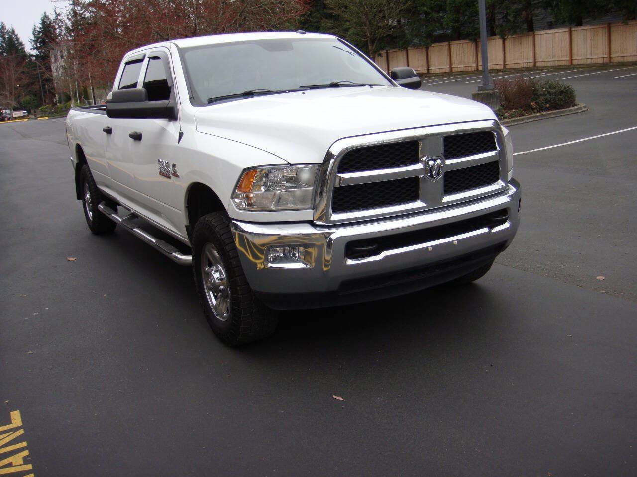 Used 2014 RAM 2500 Tradesman w/ Chrome Appearance Group image 4