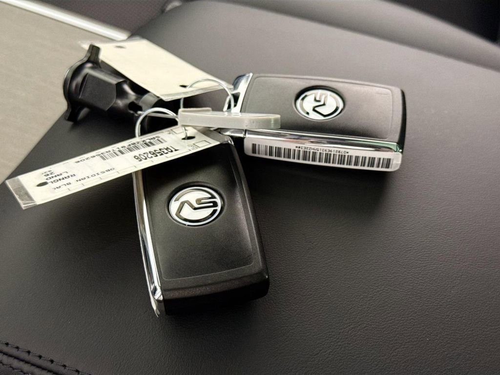 New 2026 Land Rover Range Rover SV image 17