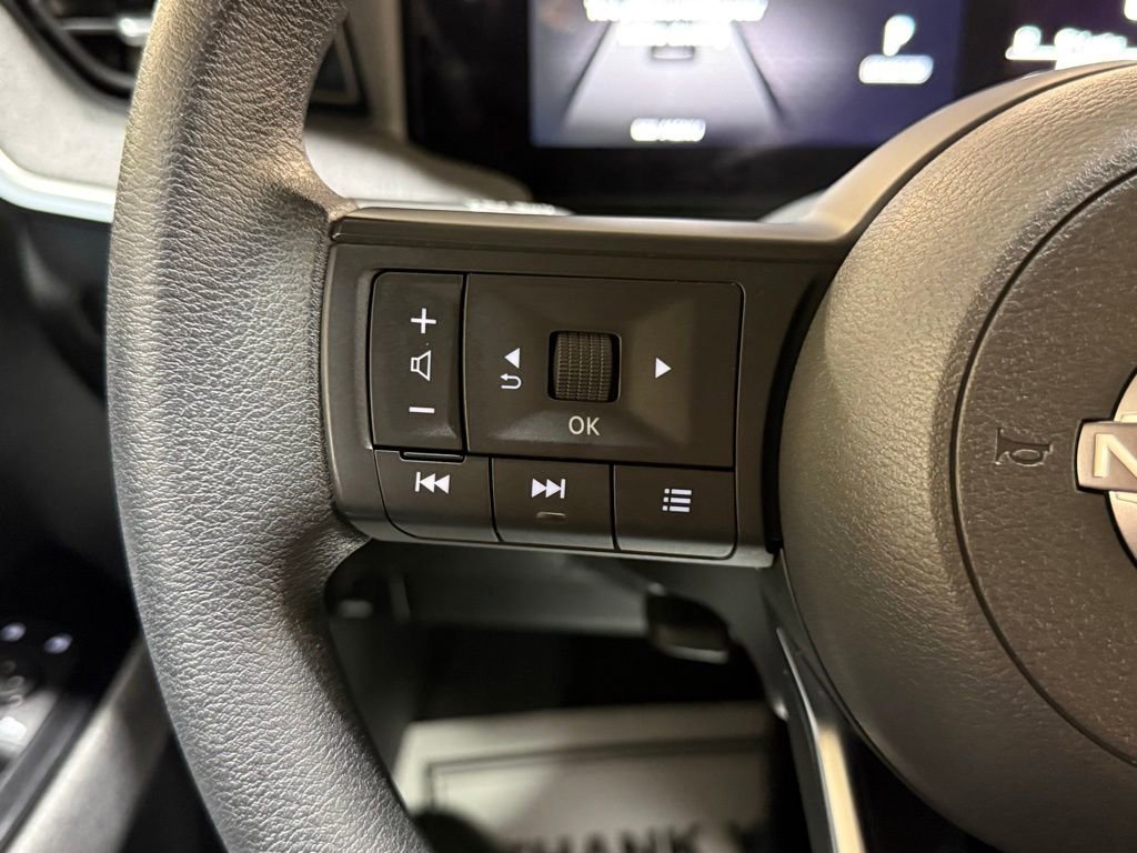 Used 2025 Nissan Kicks SV w/ Charging Package image 28