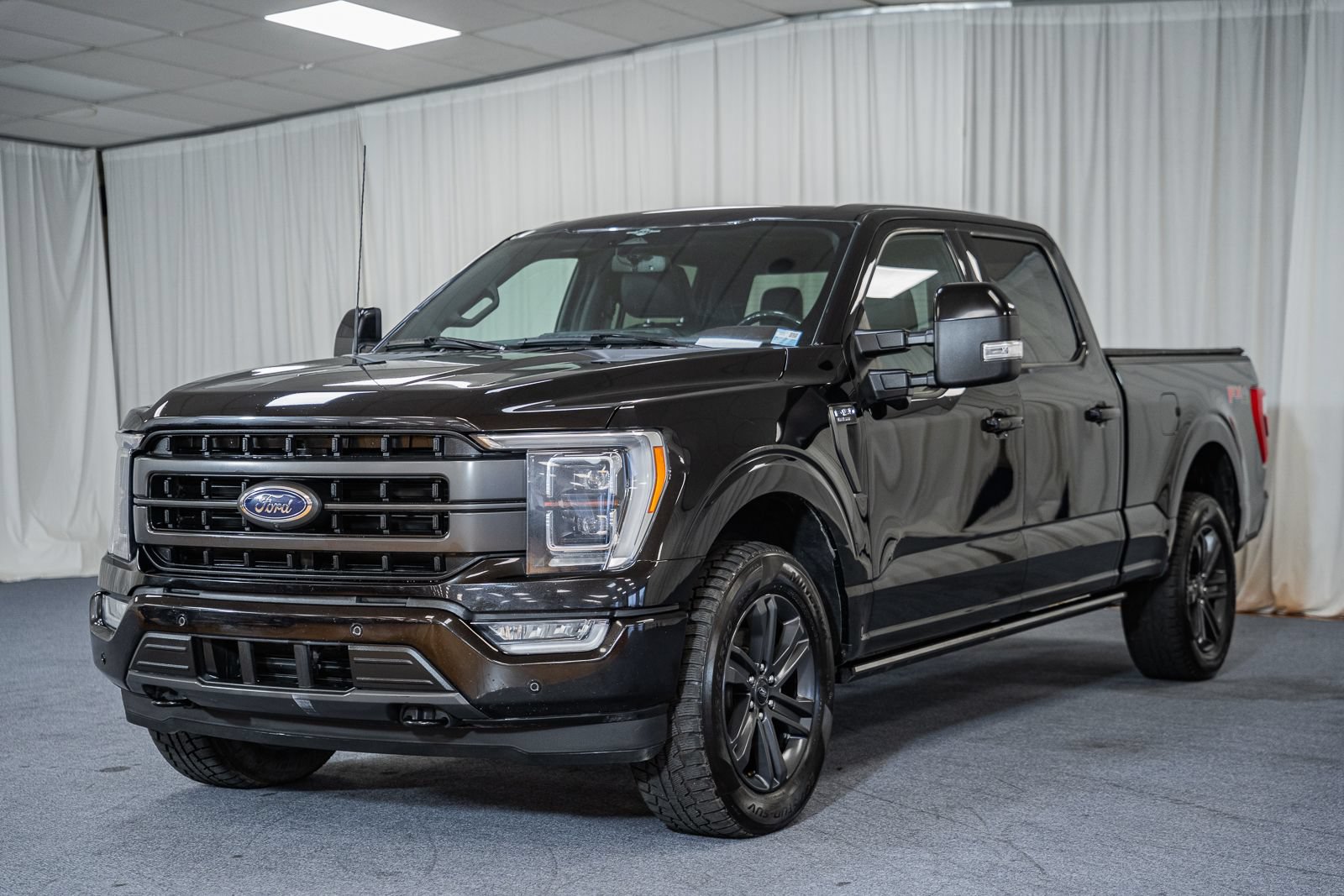 Used 2023 Ford F150 Lariat w/ Equipment Group 502A High AWD/4WD image 3