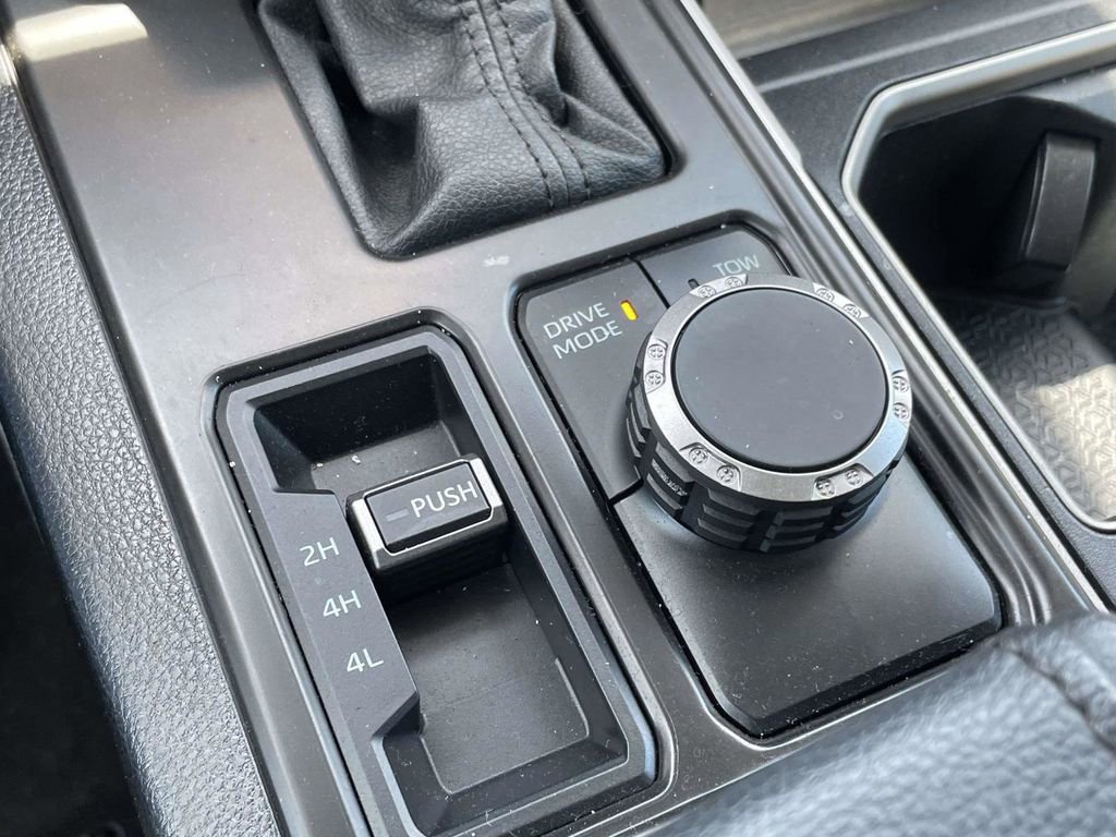 Used 2022 Toyota Tundra SR5 w/ SR5 Convenience Package image 17