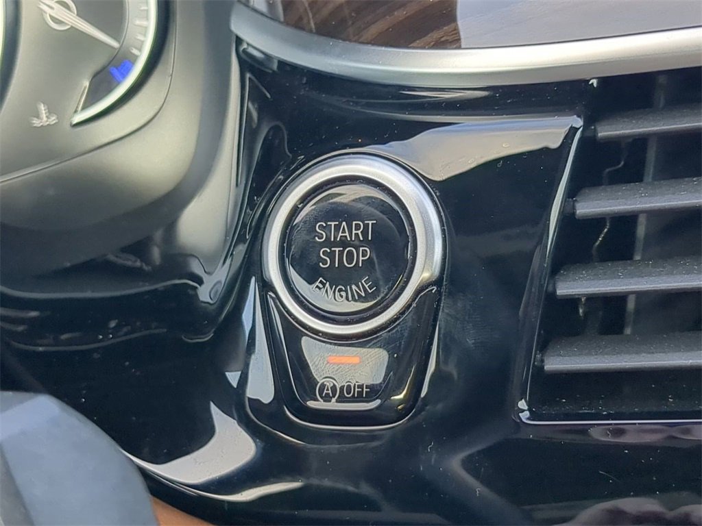 Used 2019 BMW 530i 530i w/ Convenience Package image 30