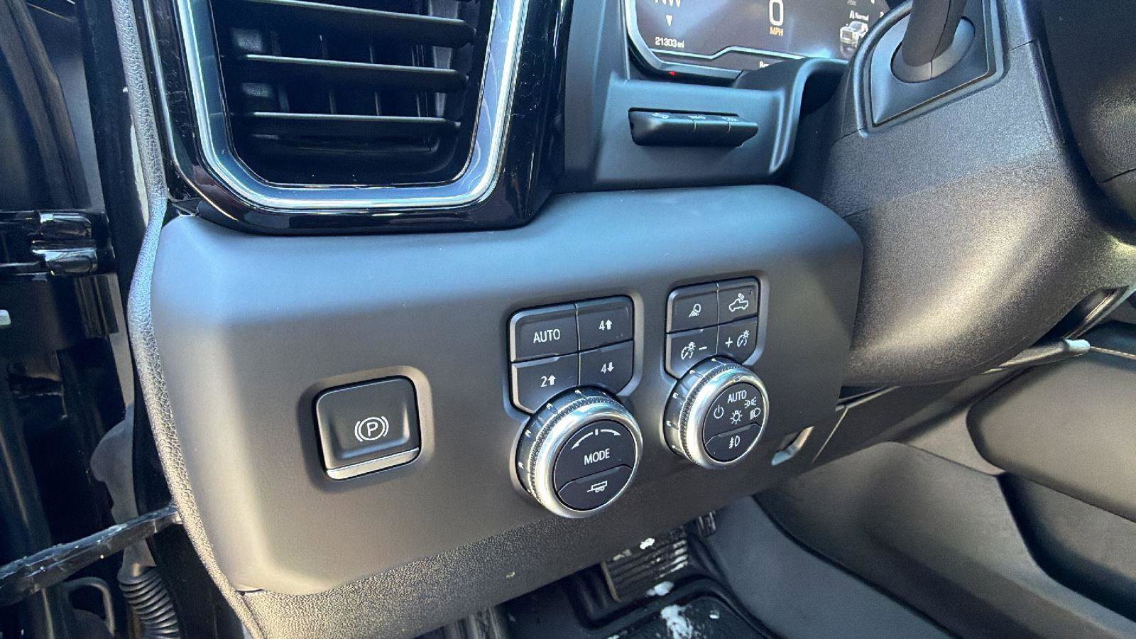 Used 2024 GMC Sierra 2500 Denali Ultimate w/ Snow Plow Prep/Camper Package image 24