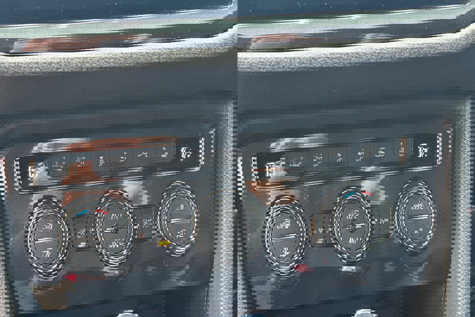 Used 2020 Volkswagen Tiguan SEL Premium R-Line image 24