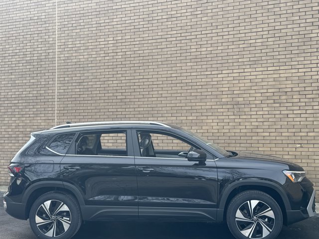 New 2026 Volkswagen Taos SE AWD/4WD image 12