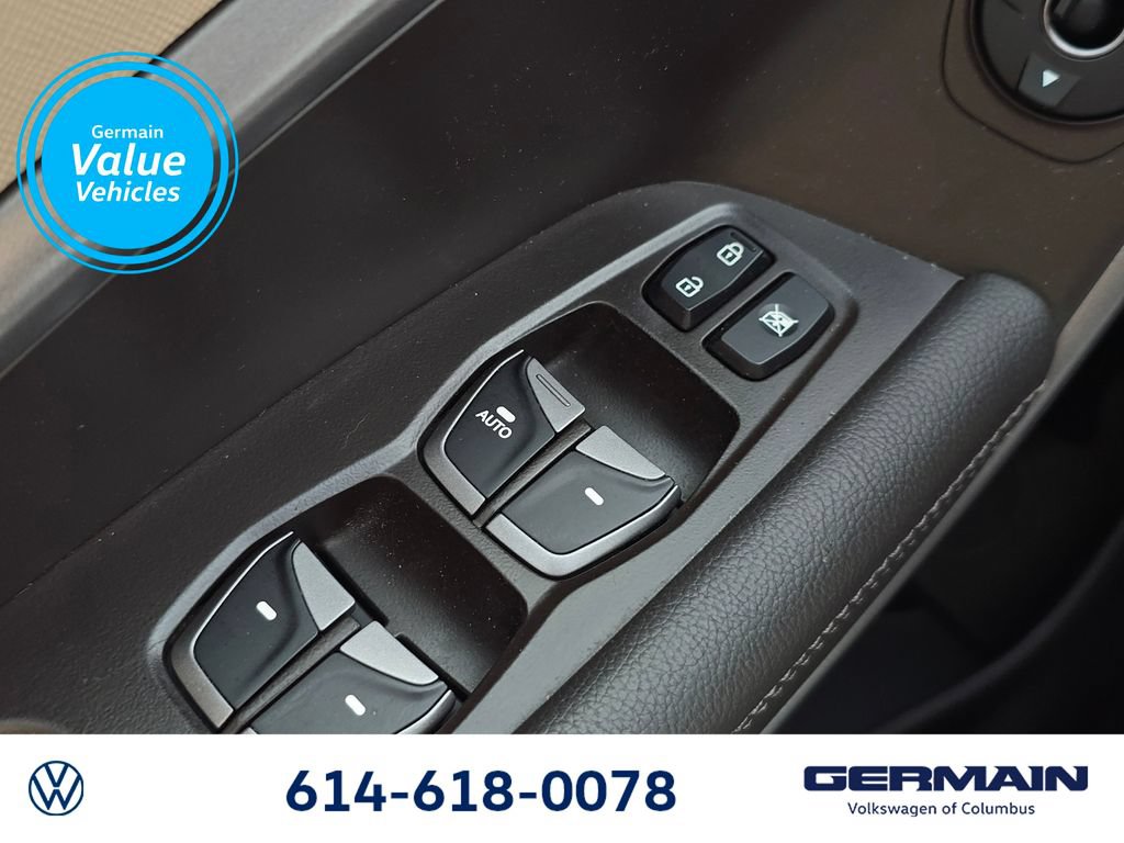 Used 2013 Hyundai Santa Fe Sport FWD image 25