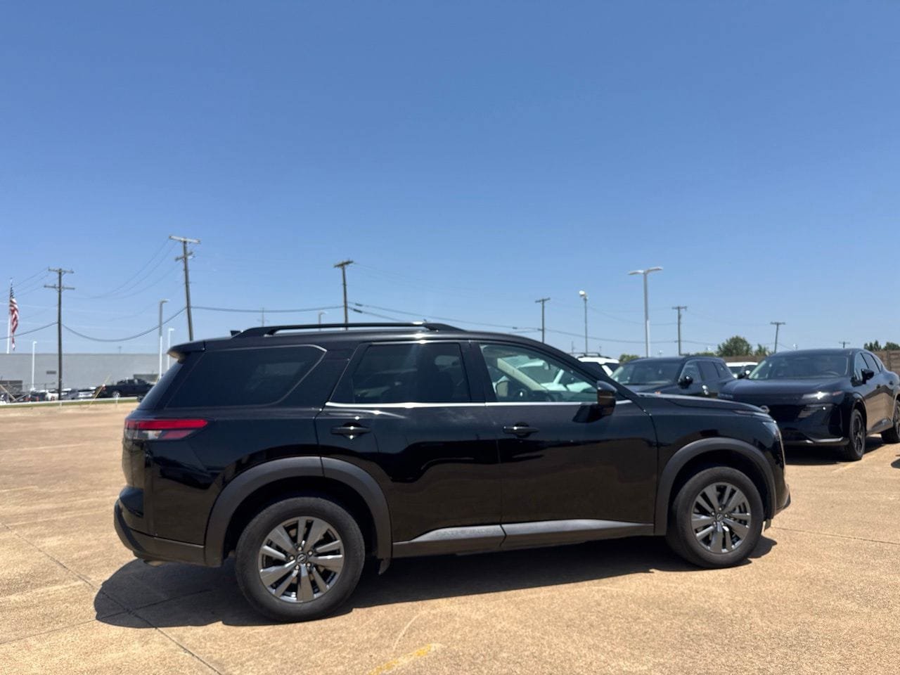 Certified 2025 Nissan Pathfinder SV FWD image 24