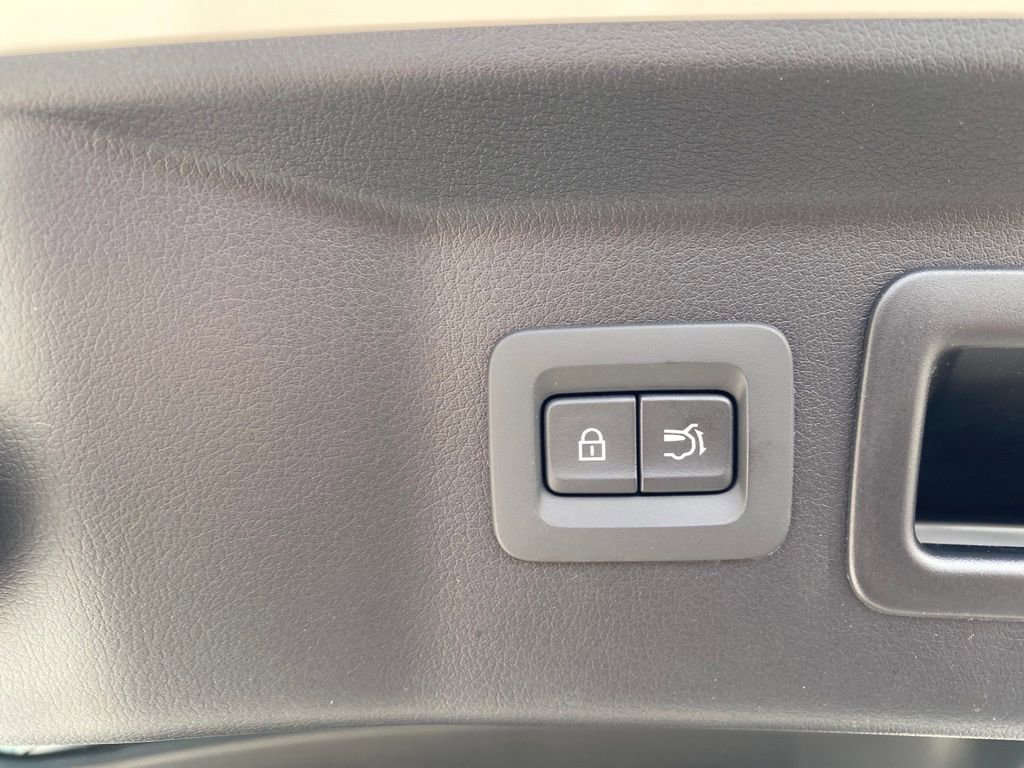 Certified 2025 MAZDA CX-70 Plug-In Hybrid w/ Premium Plus image 7