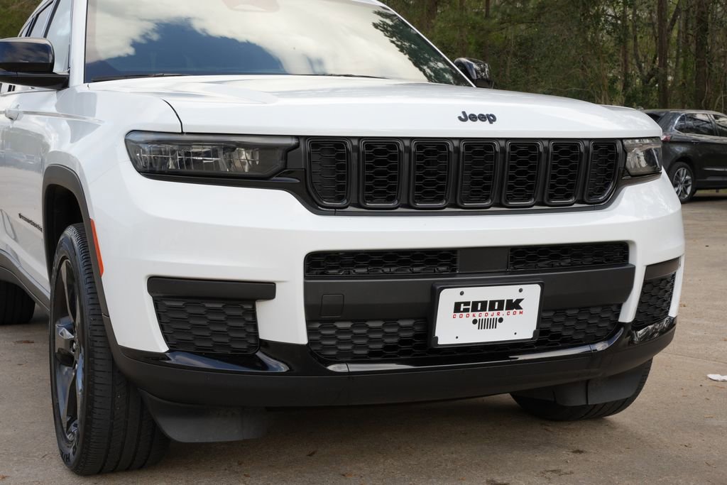 Used 2023 Jeep Grand Cherokee L Laredo image 25