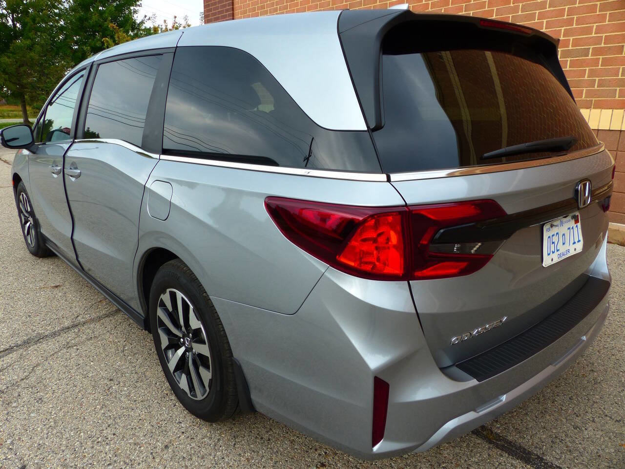 Used 2025 Honda Odyssey EX-L image 8