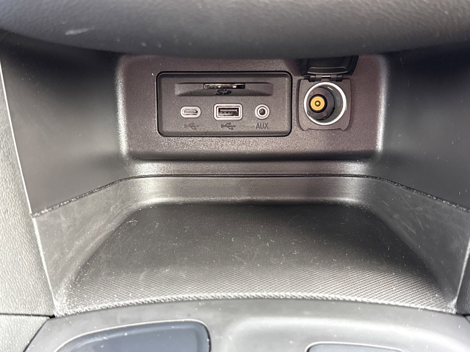 Used 2024 Chevrolet Equinox RS image 27