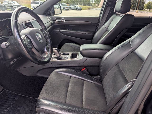 Used 2021 Jeep Grand Cherokee Laredo X RWD image 9
