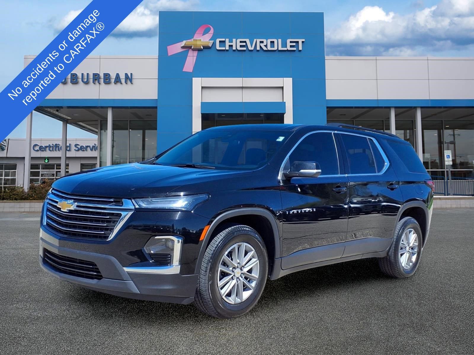 Used 2023 Chevrolet Traverse LT image 1
