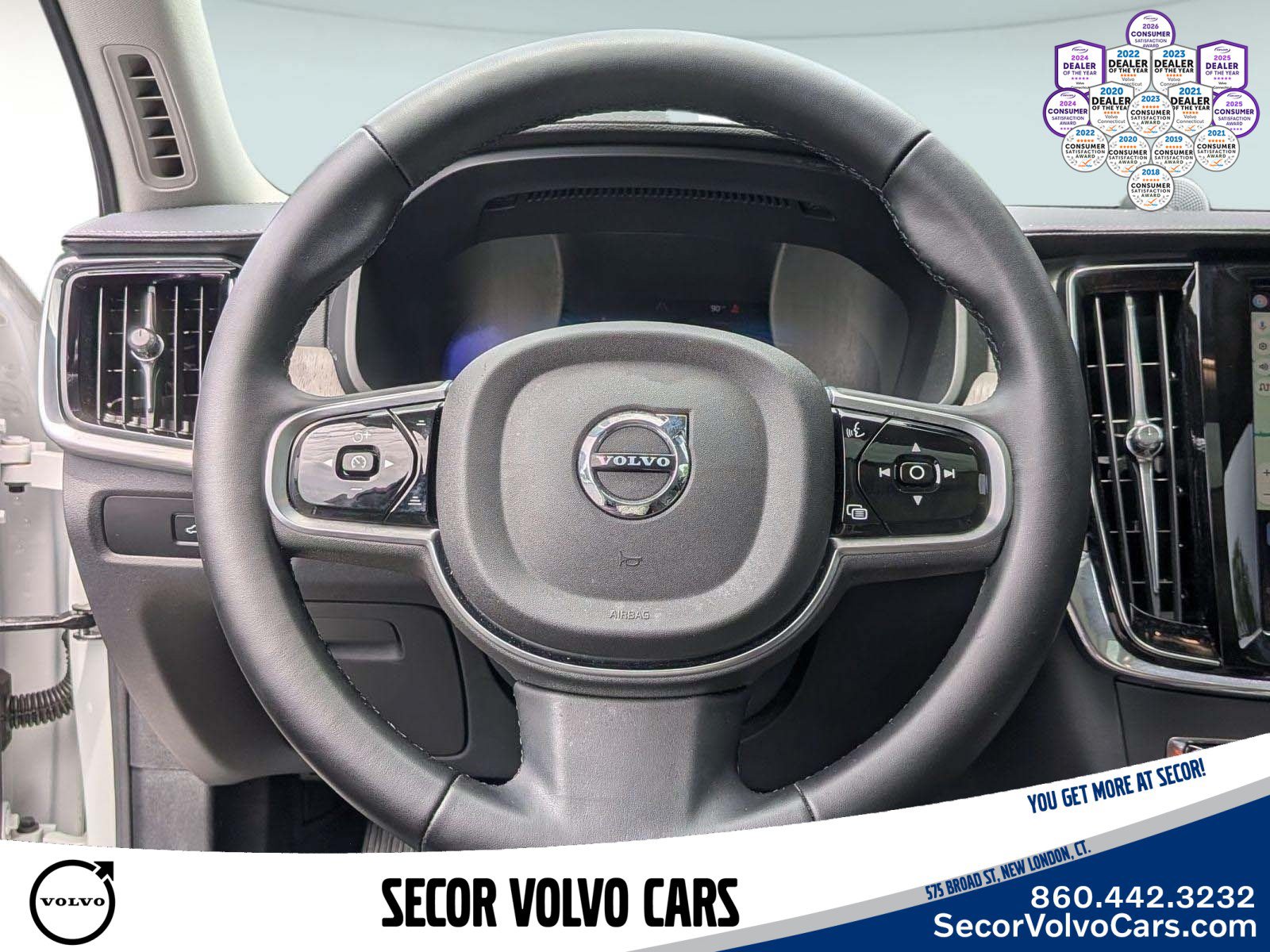 Used 2025 Volvo V90 B6 Cross Country Ultra AWD/4WD image 18