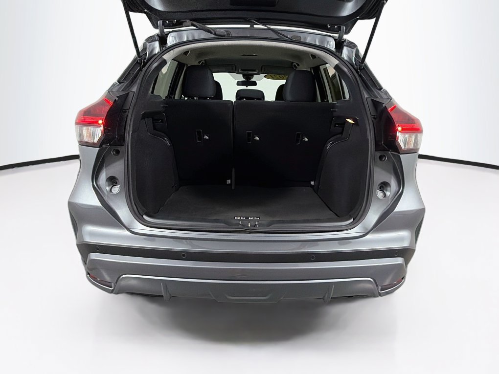 Used 2021 Nissan Kicks SV FWD image 26