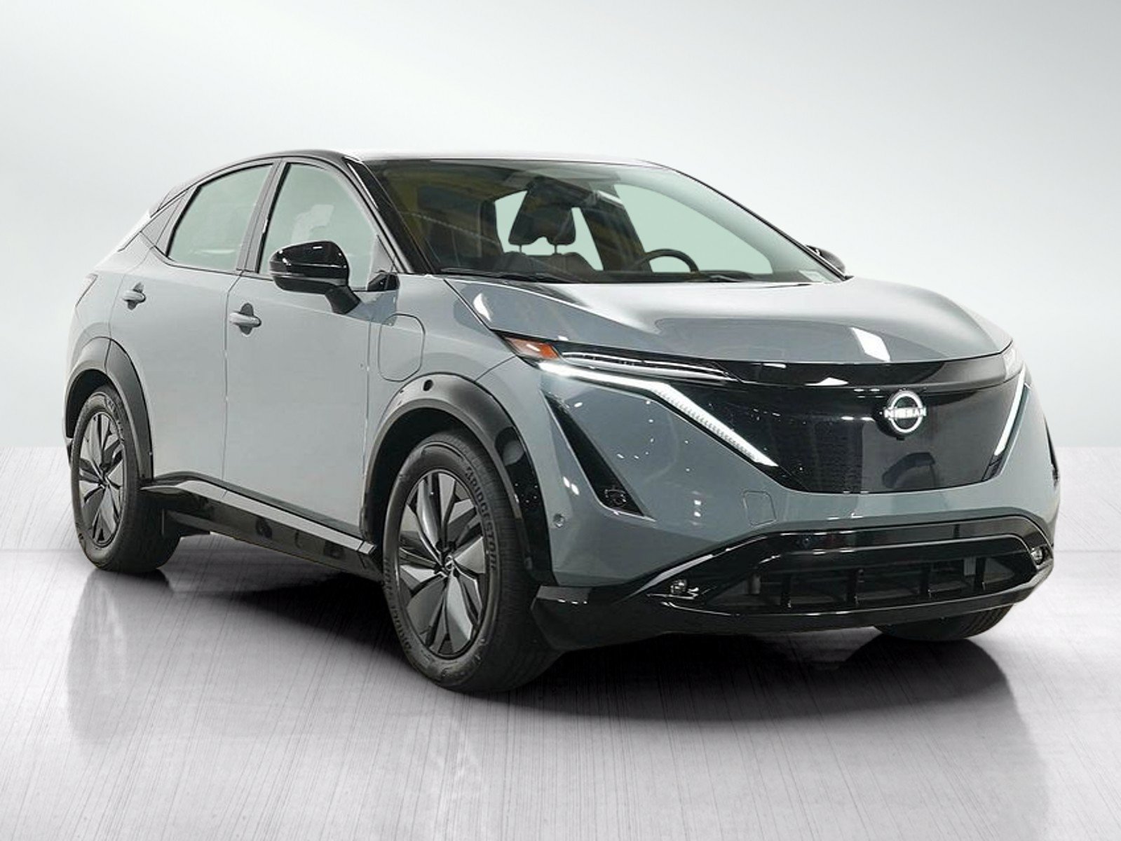 Used 2023 Nissan Ariya AWD/4WD image 7
