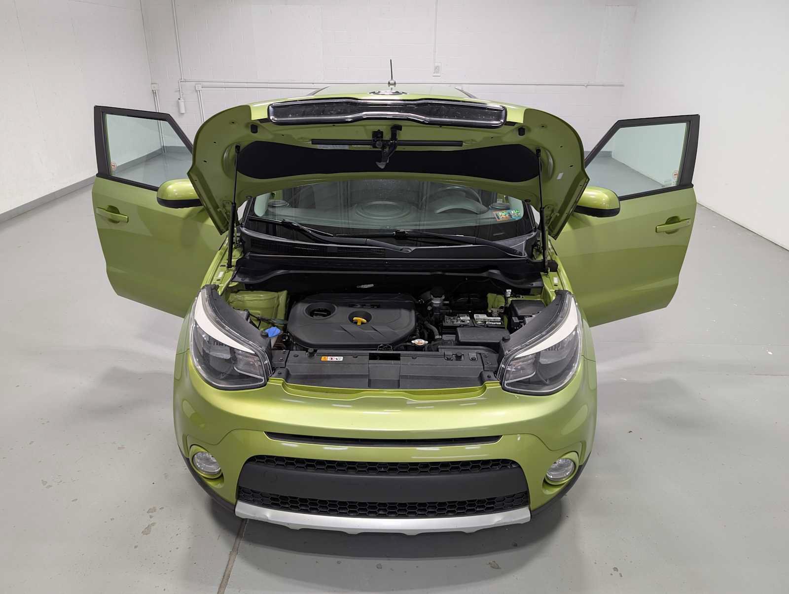 Used 2017 Kia Soul + FWD image 13