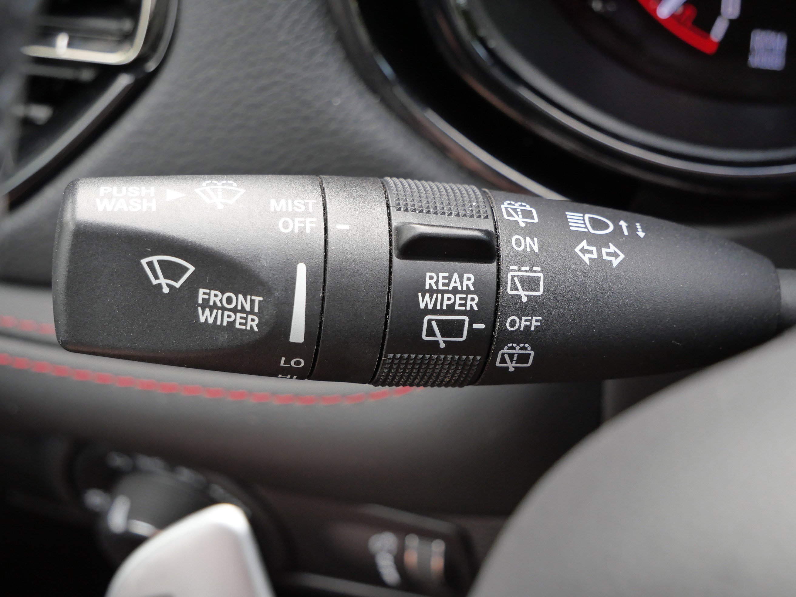 Used 2024 Dodge Durango GT image 33