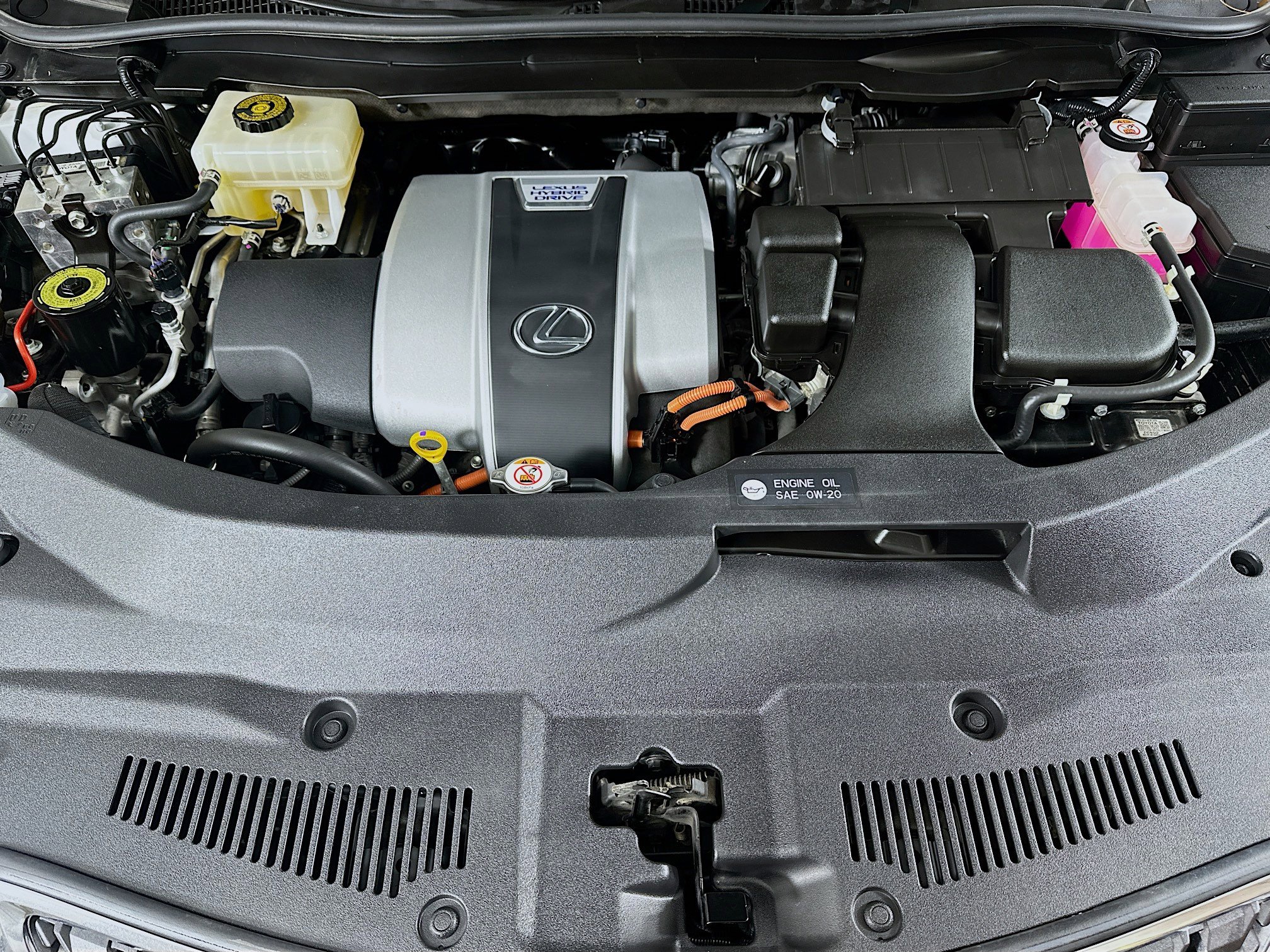 Used 2021 Lexus RX 450hL Luxury w/ Cold Area Package (CK) image 32