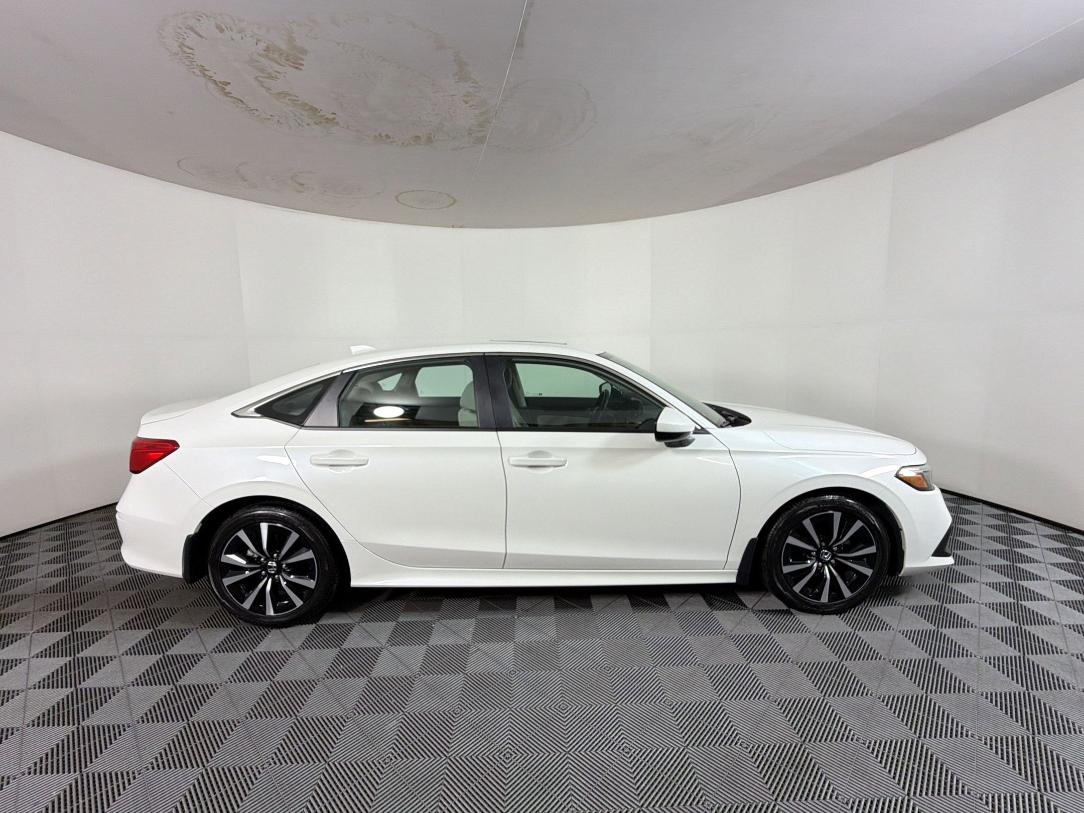 Used 2024 Honda Civic EX image 8