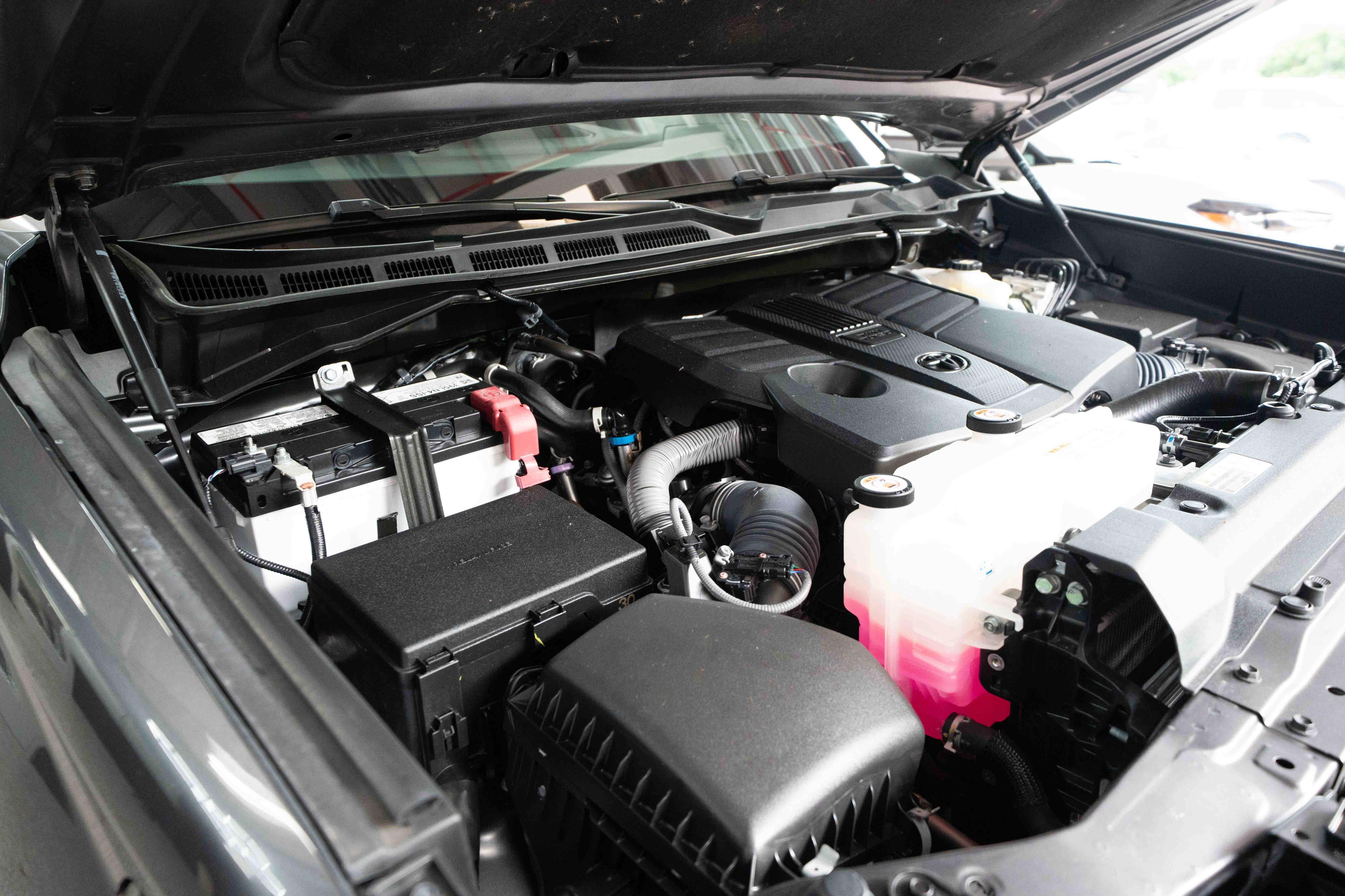 Used 2025 Toyota Tundra SR5 AWD/4WD image 31