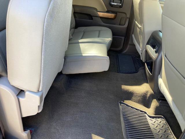 Used 2018 Chevrolet Silverado 1500 LTZ image 39