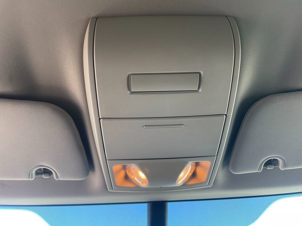 Used 2018 Dodge Grand Caravan SE w/ UConnect Hands-Free Group image 22