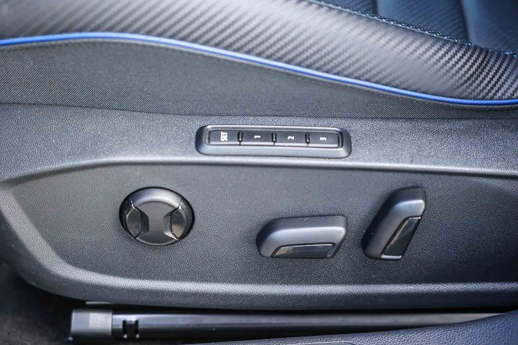 Used 2024 Volkswagen Golf R image 30