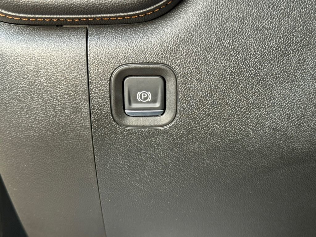 Used 2023 GMC Sierra 2500 AT4 w/ Gooseneck/5TH Wheel Package image 30