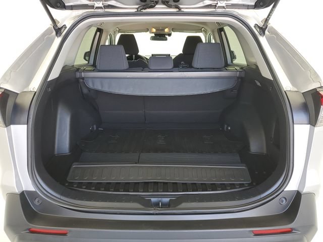 Used 2020 Toyota RAV4 LE w/ All Weather Liner Package AWD/4WD image 11