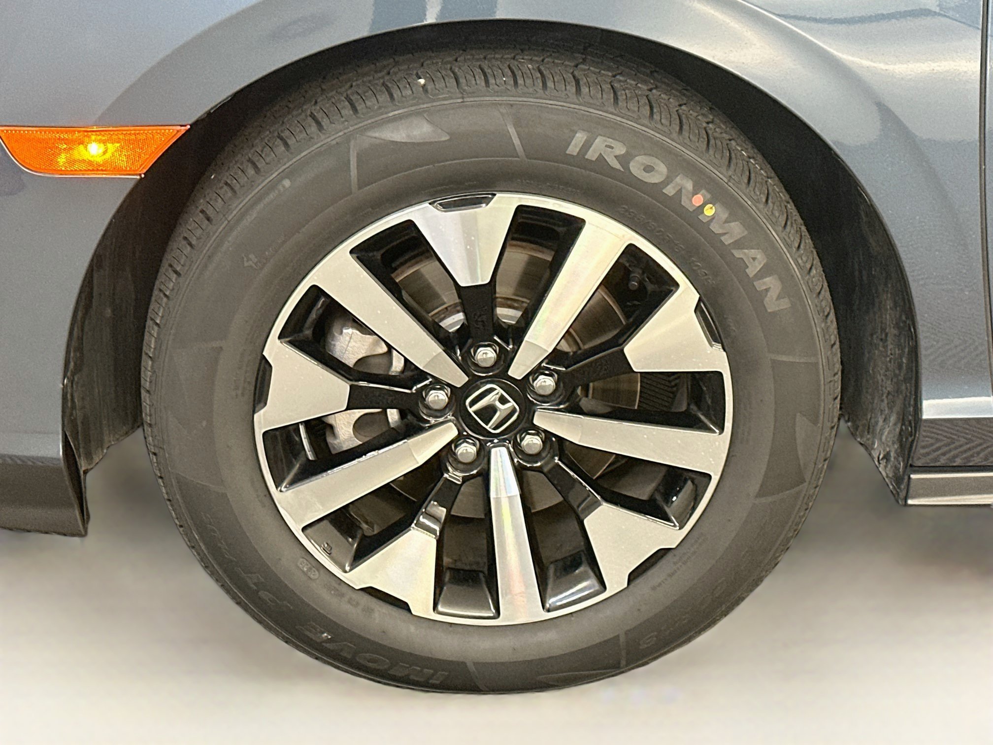 Used 2025 Honda Odyssey EX-L image 37