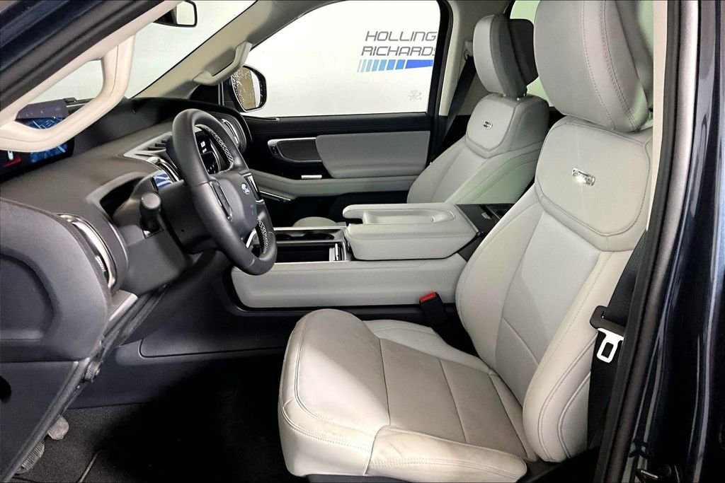 New 2026 Ford Expedition Max Platinum w/ Driver's Package image 9