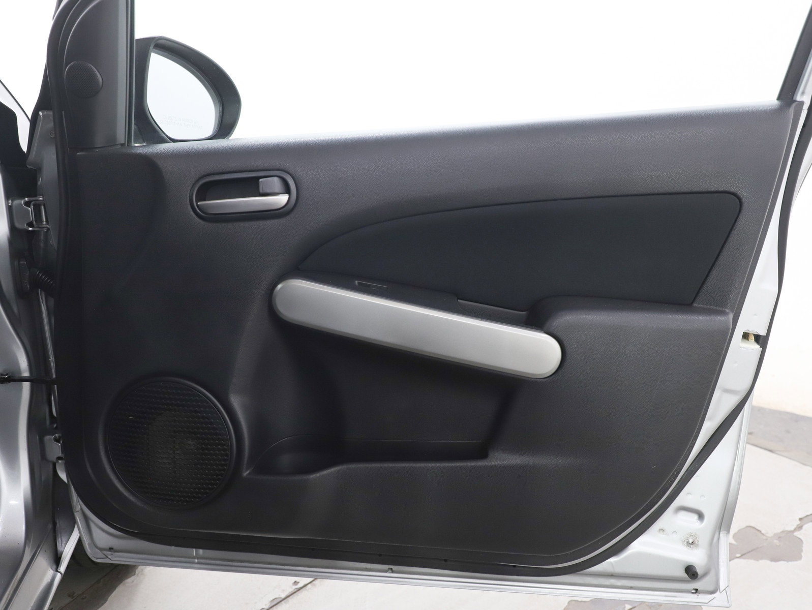 Used 2012 MAZDA MAZDA2 Touring image 9