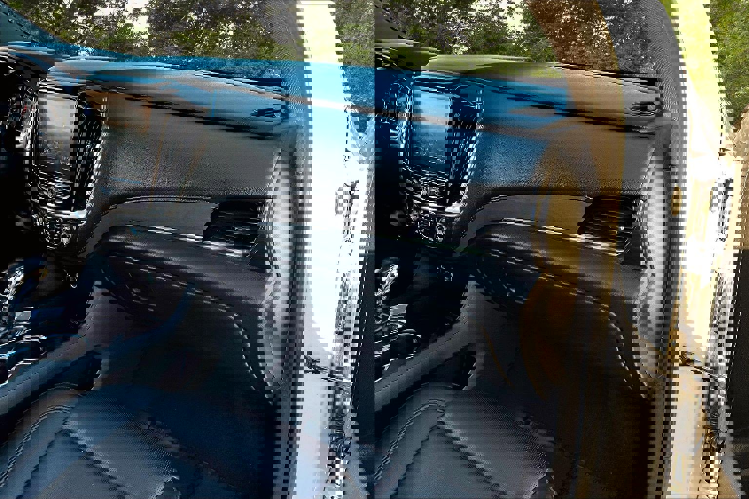 Used 2023 Chevrolet Traverse High Country image 29